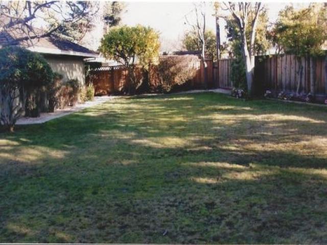 773 Palm Ct - Photo 3 of 6