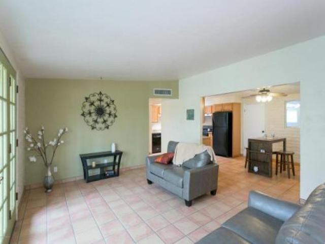 2237 E Beverly Dr - Photo 3 of 6