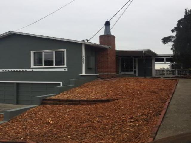 2321 Fleetwood Dr - Photo 2 of 6