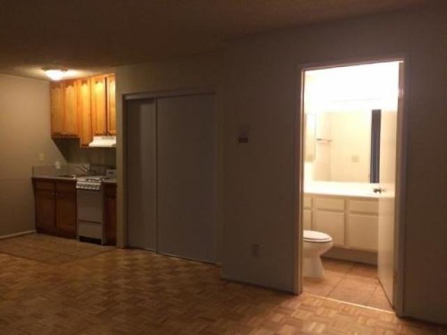 3671 Glendon Ave - Photo 3 of 4