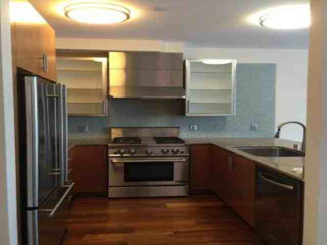 889 North Point St - Photo 2 of 6