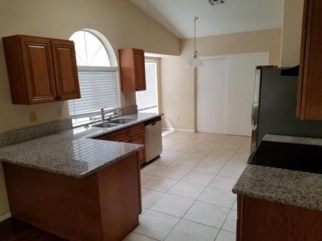 3163 W Thude Dr - Photo 3 of 6