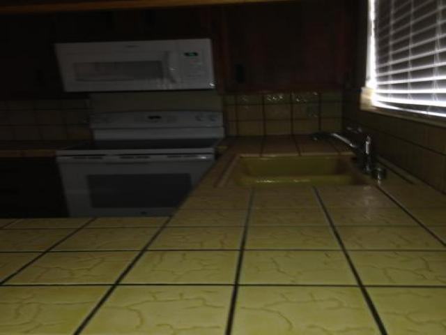 1349 Idaho Ave - Photo 2 of 6