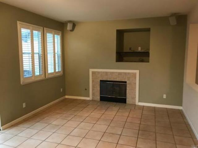 1929 Mt Ave - Photo 3 of 6