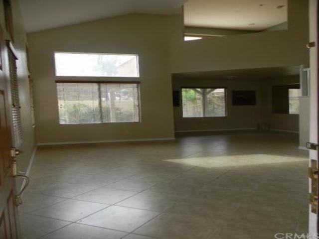 14879 Southend St - Photo 2 of 5