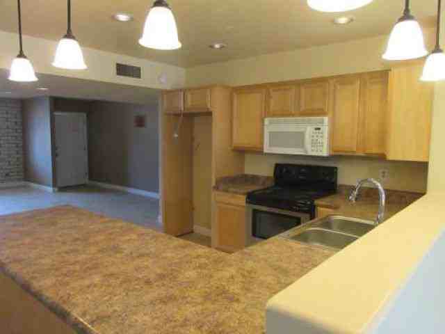 3915 E Paradise Dr - Photo 2 of 6