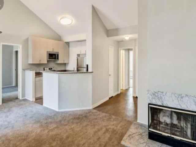 1716 Cedar Lake Ct - Photo 2 of 2