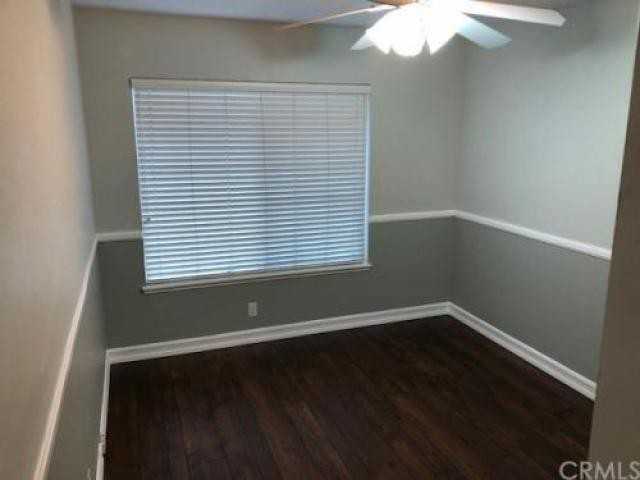 937 Eastglen Dr - Photo 2 of 6