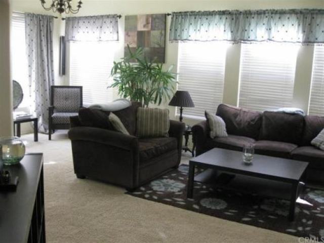 66 Frontier St - Photo 2 of 6