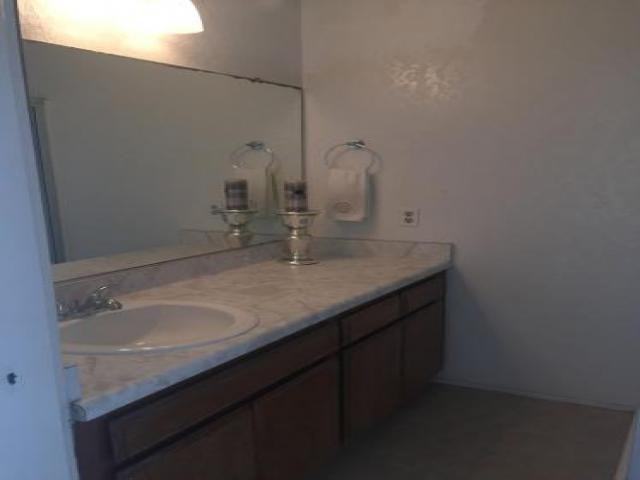 334 S Myers St - Photo 2 of 4
