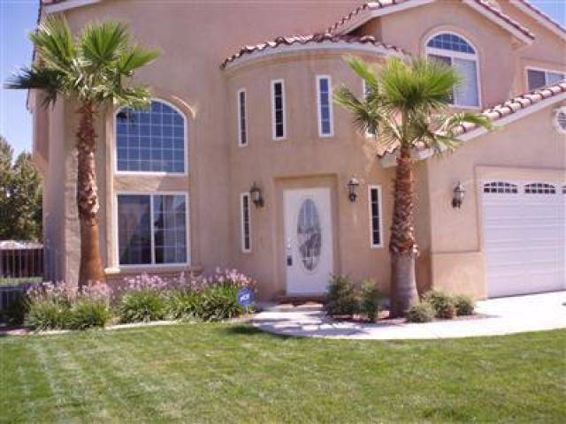 12875 Rolling Ridge Dr - Photo 2 of 6