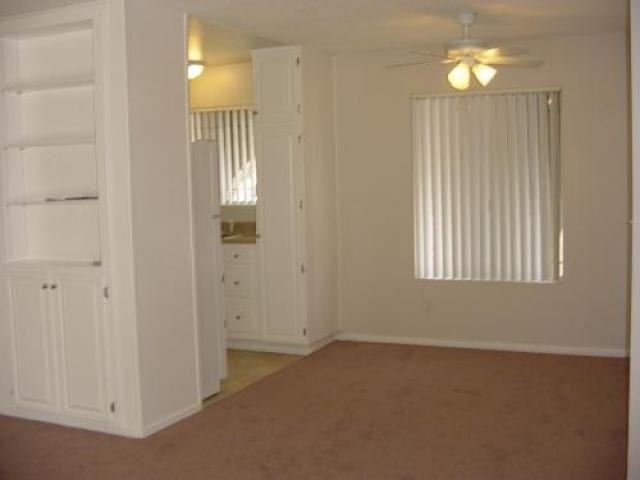 3654 42nd St - Photo 2 of 6