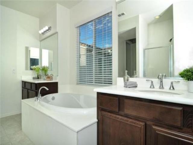 31887 Domenoe Way - Photo 3 of 3