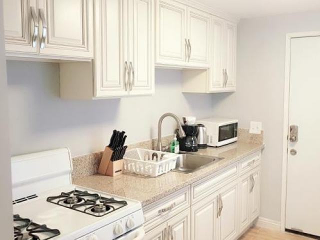 834 N Madison Ave - Photo 2 of 6