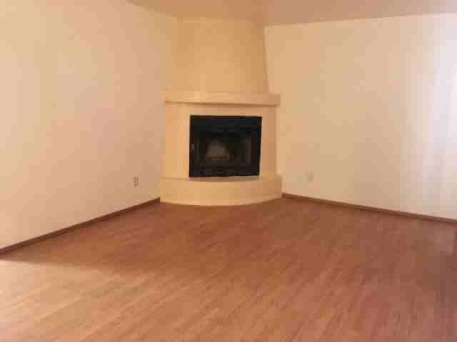 7672 N Soledad Ave - Photo 3 of 6
