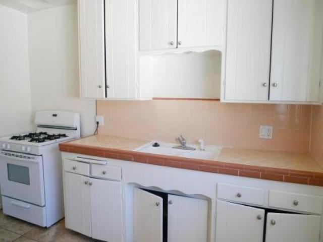 3061 Juniper St - Photo 3 of 6
