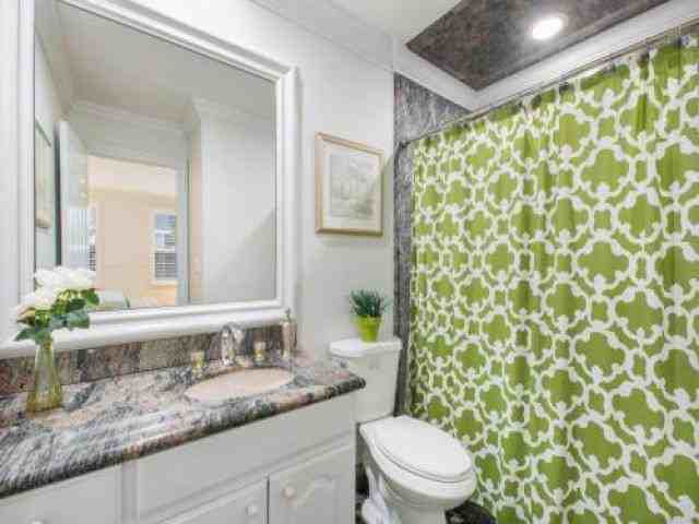 1380 Madera Ave - Photo 2 of 6