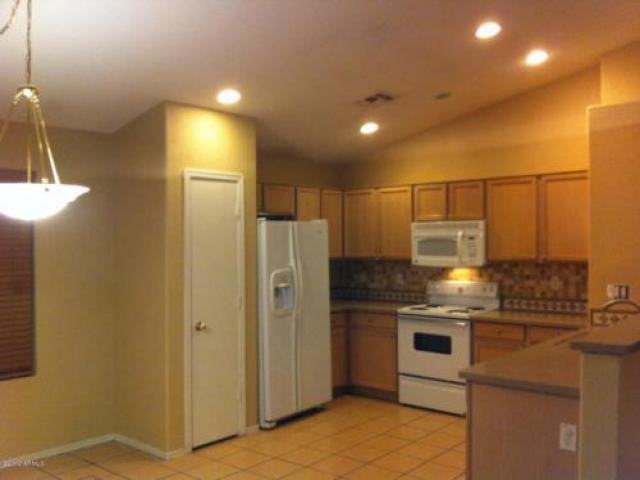 5431 W Sands Rd - Photo 3 of 6