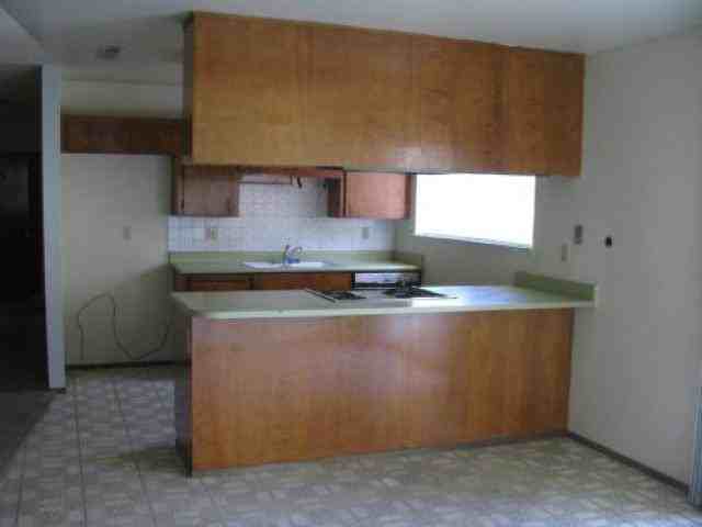 1812 Murrietta Ln - Photo 2 of 6