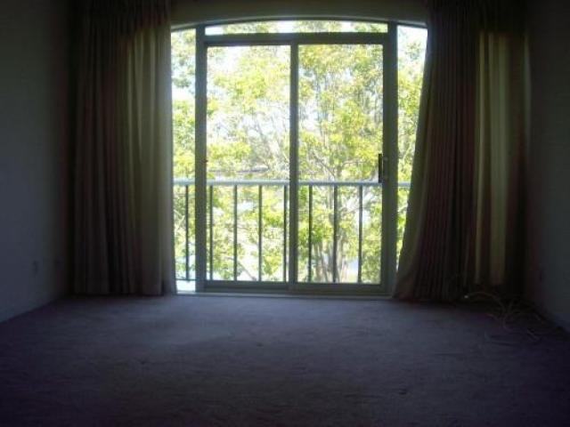 1225 Shelter Bay Ave - Photo 3 of 5