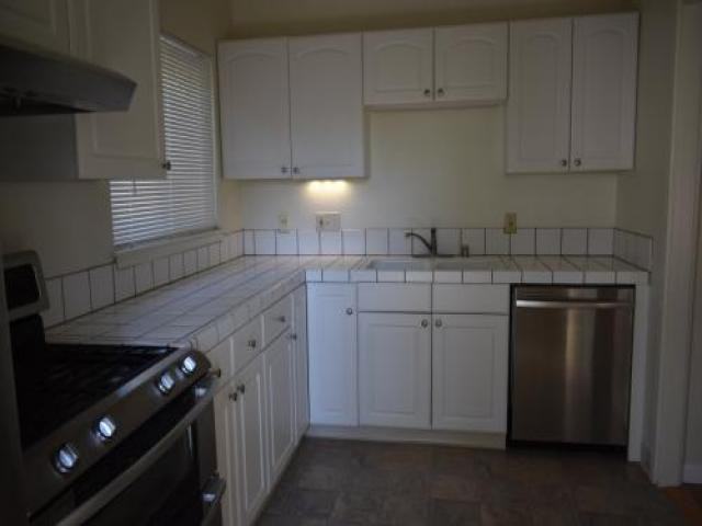 2349 Peachtree Ln - Photo 2 of 5