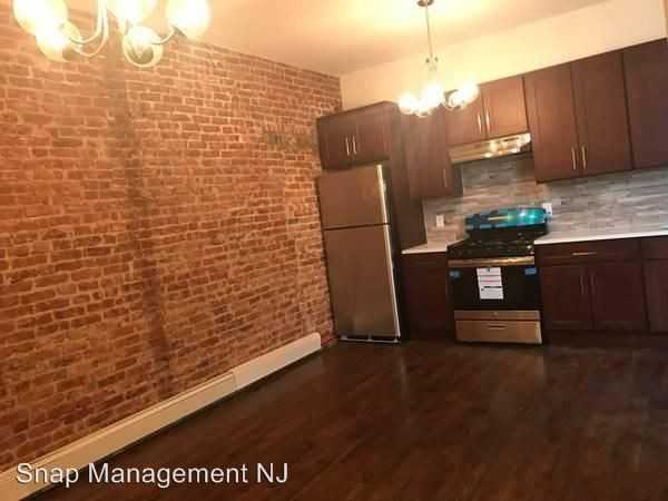 15 Wilkinson Ave - Photo 3 of 11