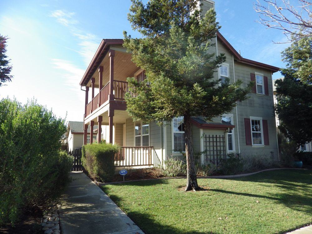 205 Ava St - Photo 2 of 16