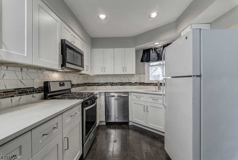 18 Arthurs Ct - Photo 3 of 13