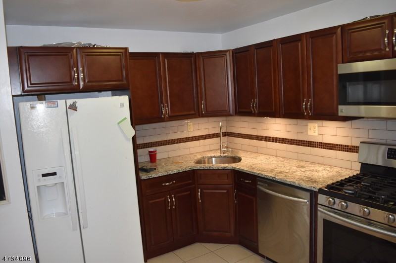 309 Greenfield Rd - Photo 2 of 12