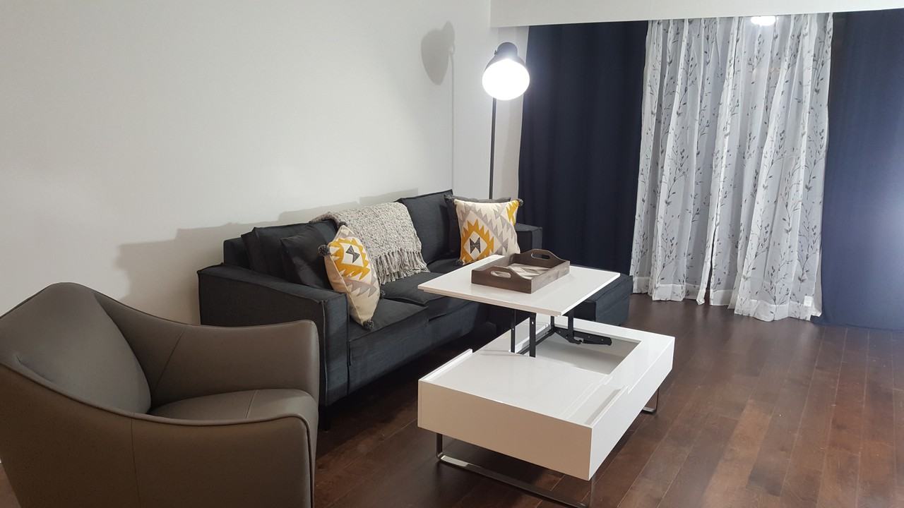 Oak St & W 12th Ave #209