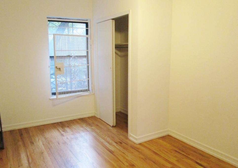 157 E 89th St - Photo 3 of 5