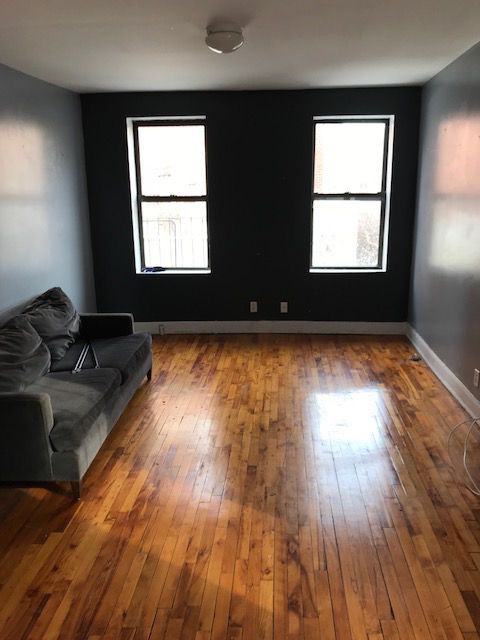 W 54th St & 9th Ave #4A