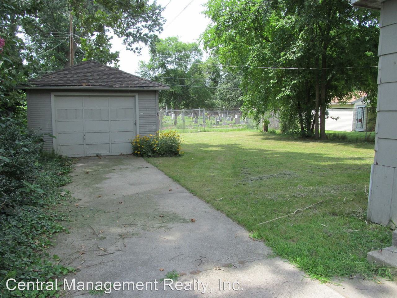 1721 Marine St - Photo 2 of 14