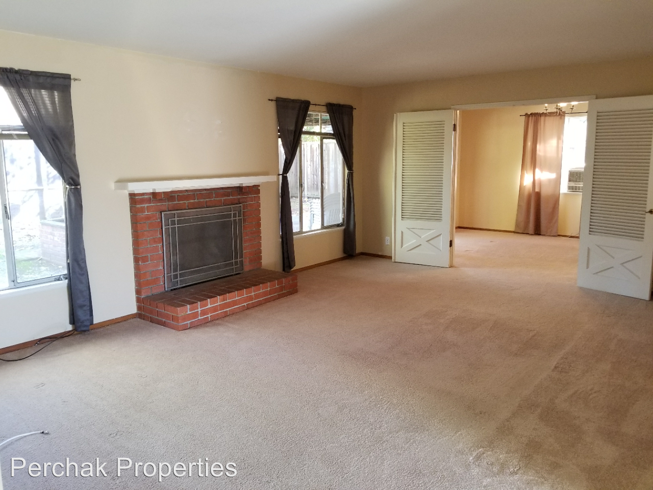 2892 San Antonio Dr - Photo 2 of 9