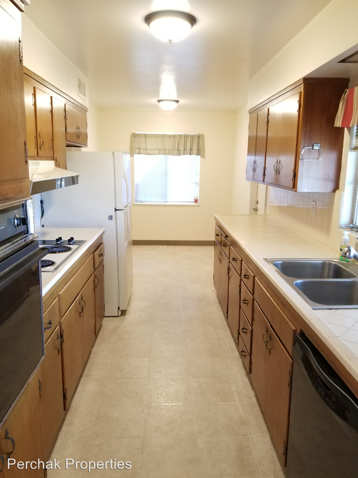 2892 San Antonio Dr - Photo 3 of 9