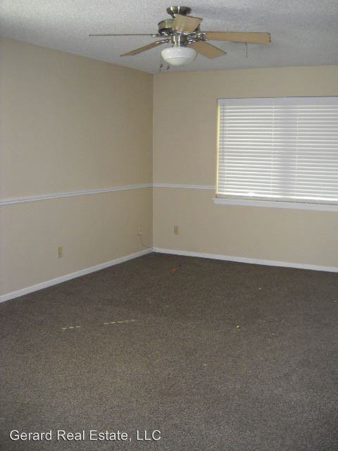 4518 Bruce Dr - Photo 3 of 12