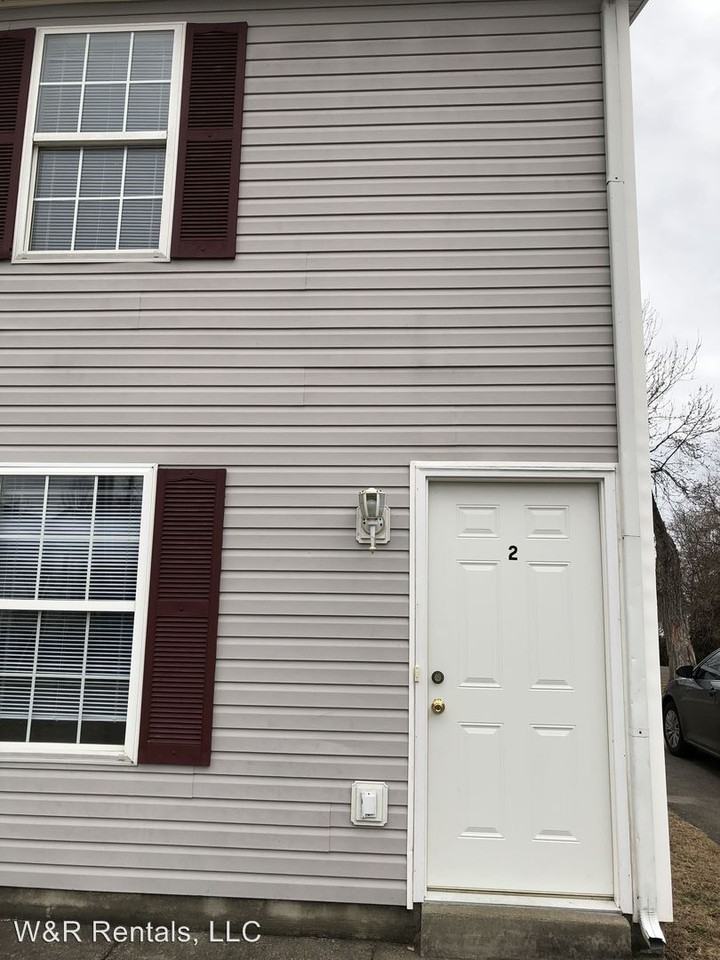 248 Evansdale Ave - Photo 2 of 15