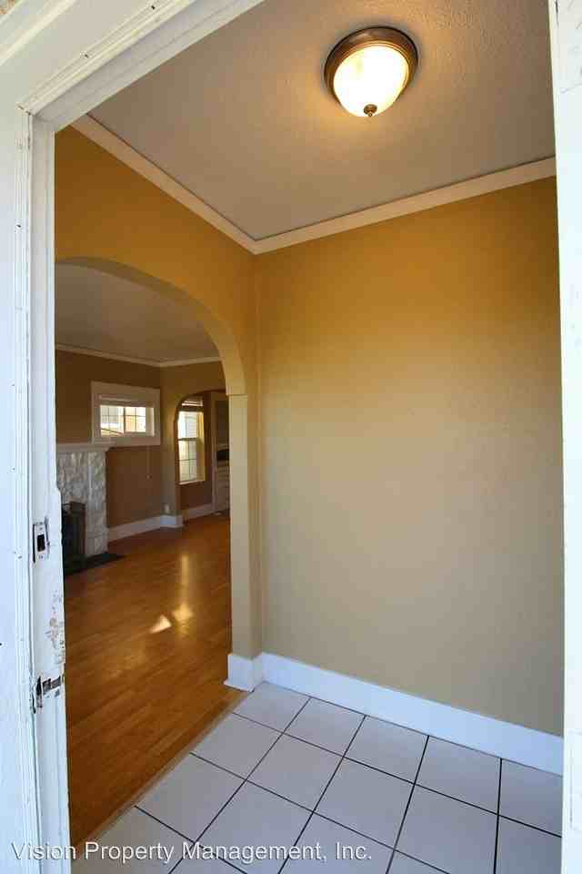 2660 Wakefield Ave - Photo 2 of 22