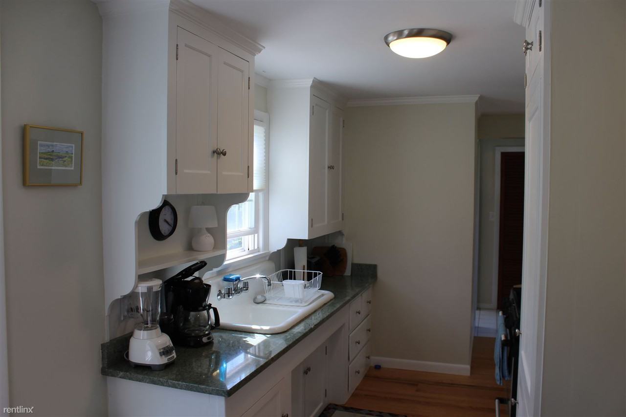 50 West St - Photo 2 of 8