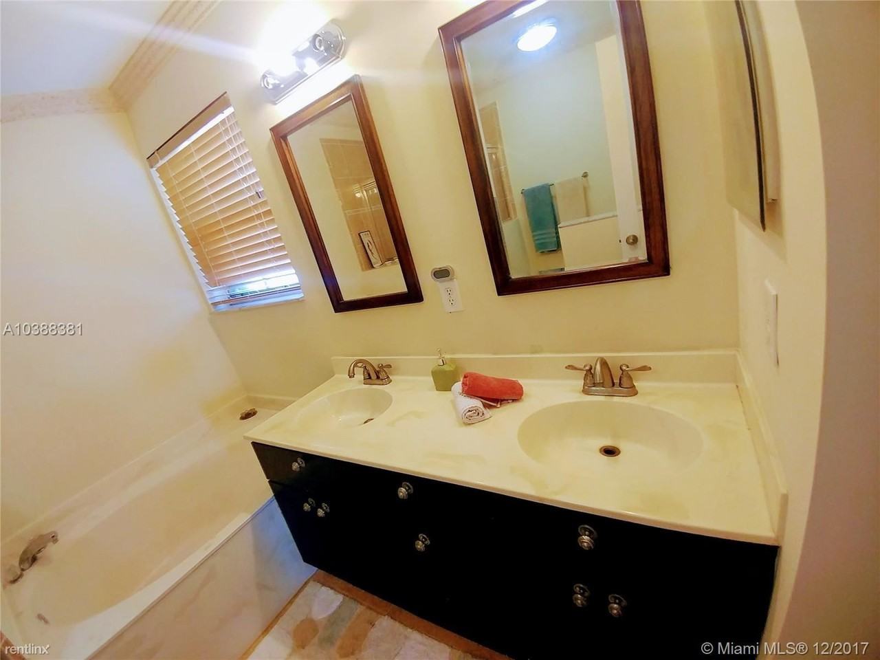 13161 SW 51st St - Photo 3 of 19