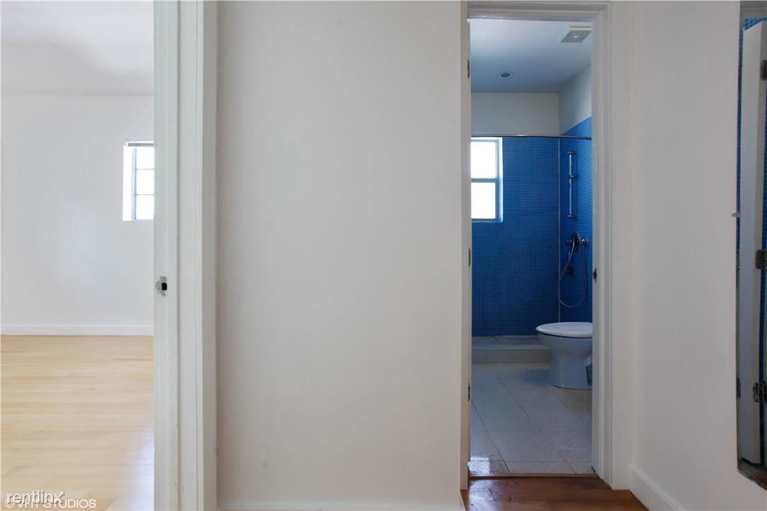1341 15th St - Photo 2 of 12