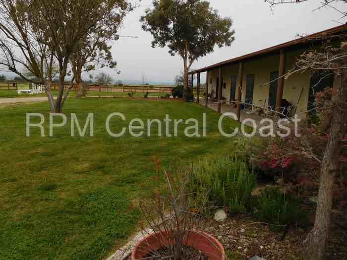 1879 Wellsona Rd - Photo 3 of 21