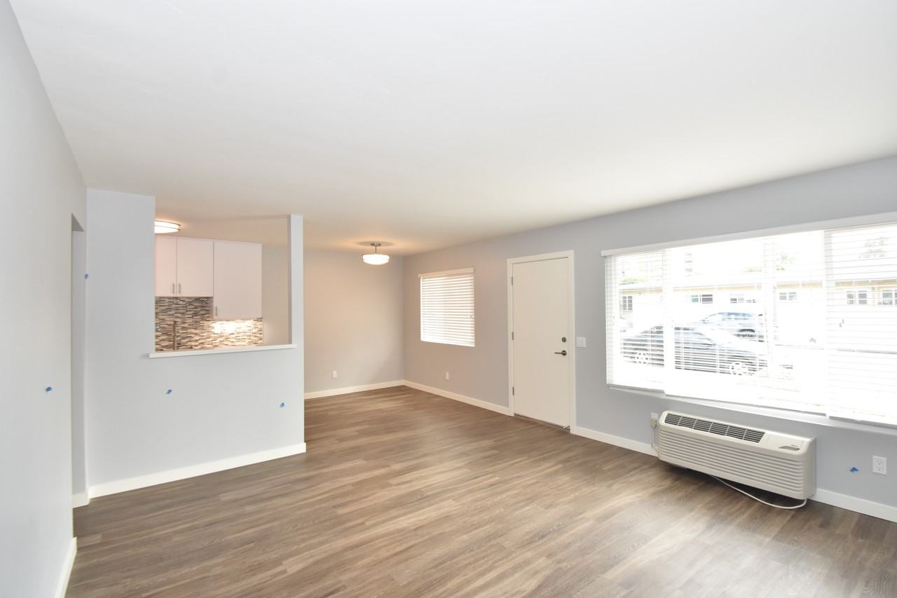 The Louis Apartments - Photo 3 of 21