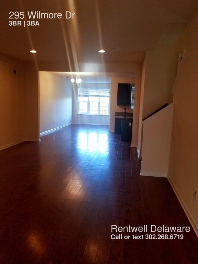 295 Wilmore Dr - Photo 3 of 24