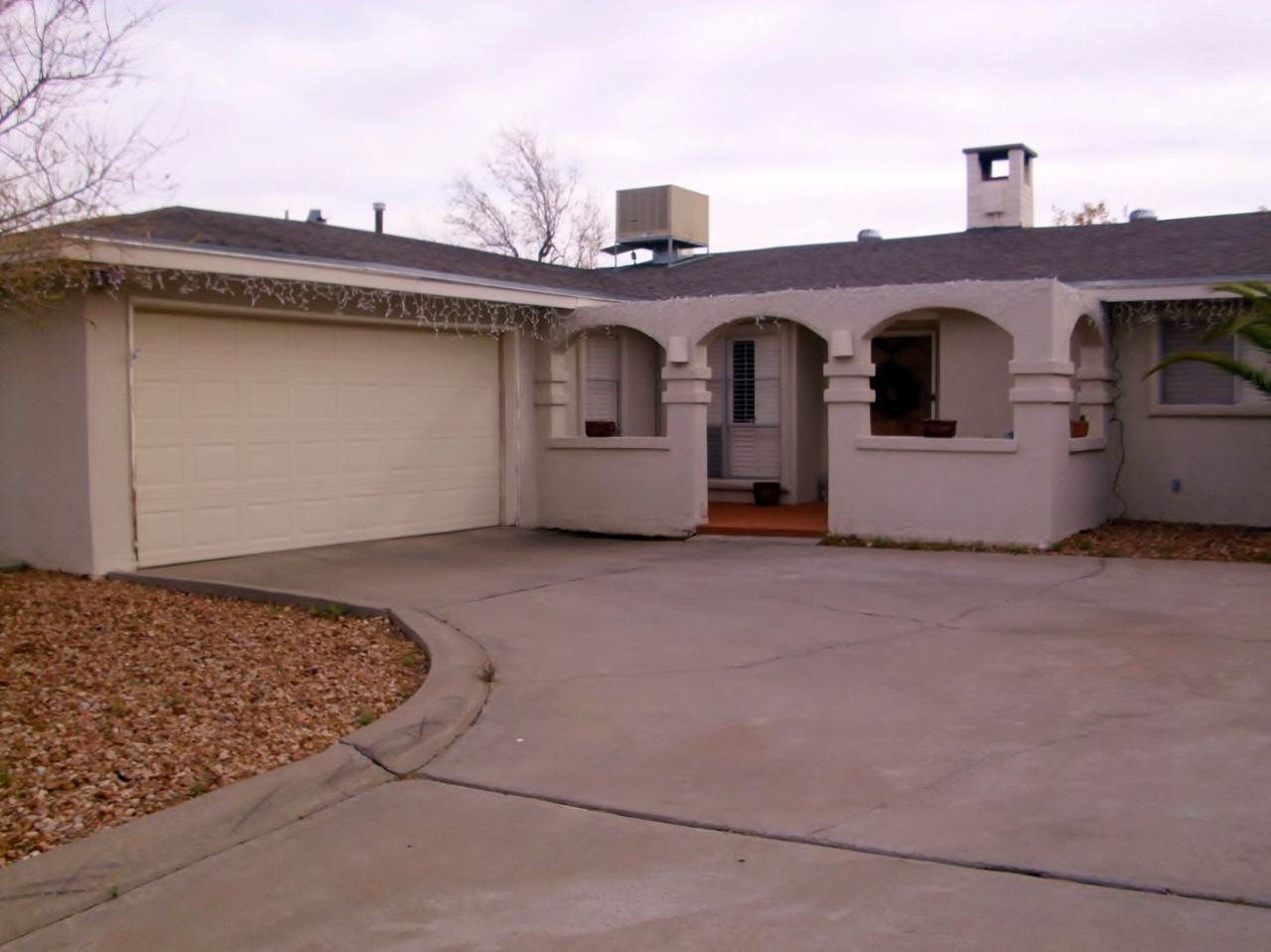 3212 Stone Edge Rd - Photo 3 of 10