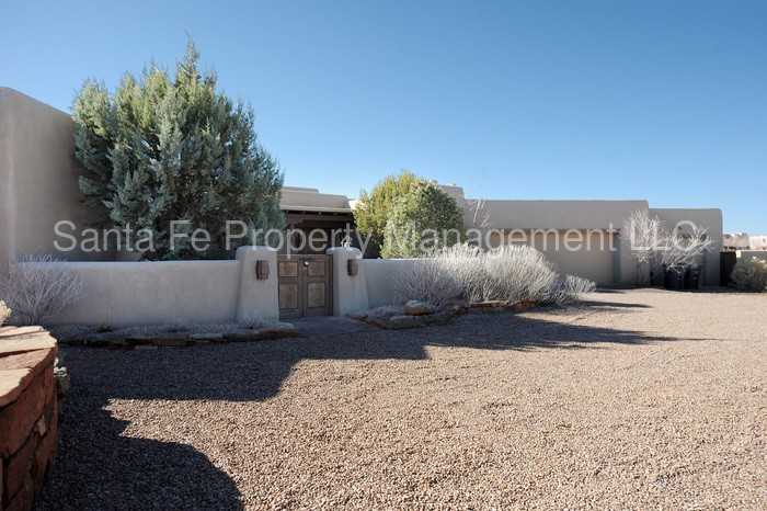 35 E Saddleback Mesa - Photo 2 of 18