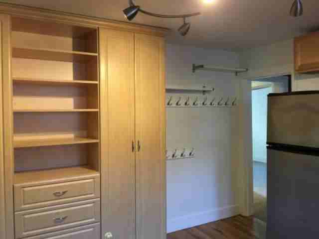 102 Grand St - Photo 3 of 6