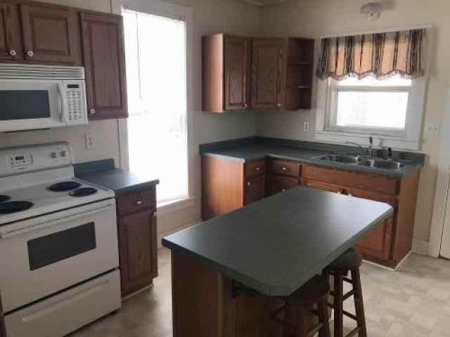 138 State St - Photo 3 of 6