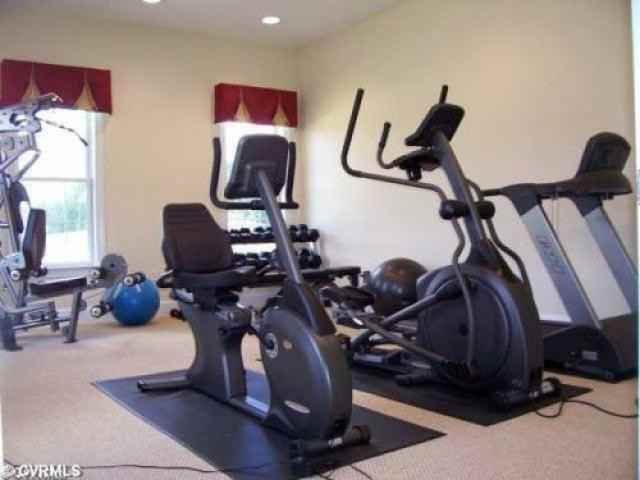 2155 Kennington Park Rd - Photo 2 of 6