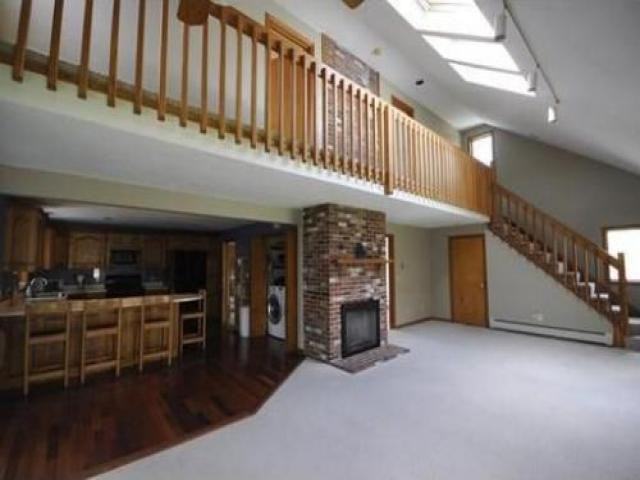 26 Eleanor Ave - Photo 3 of 6